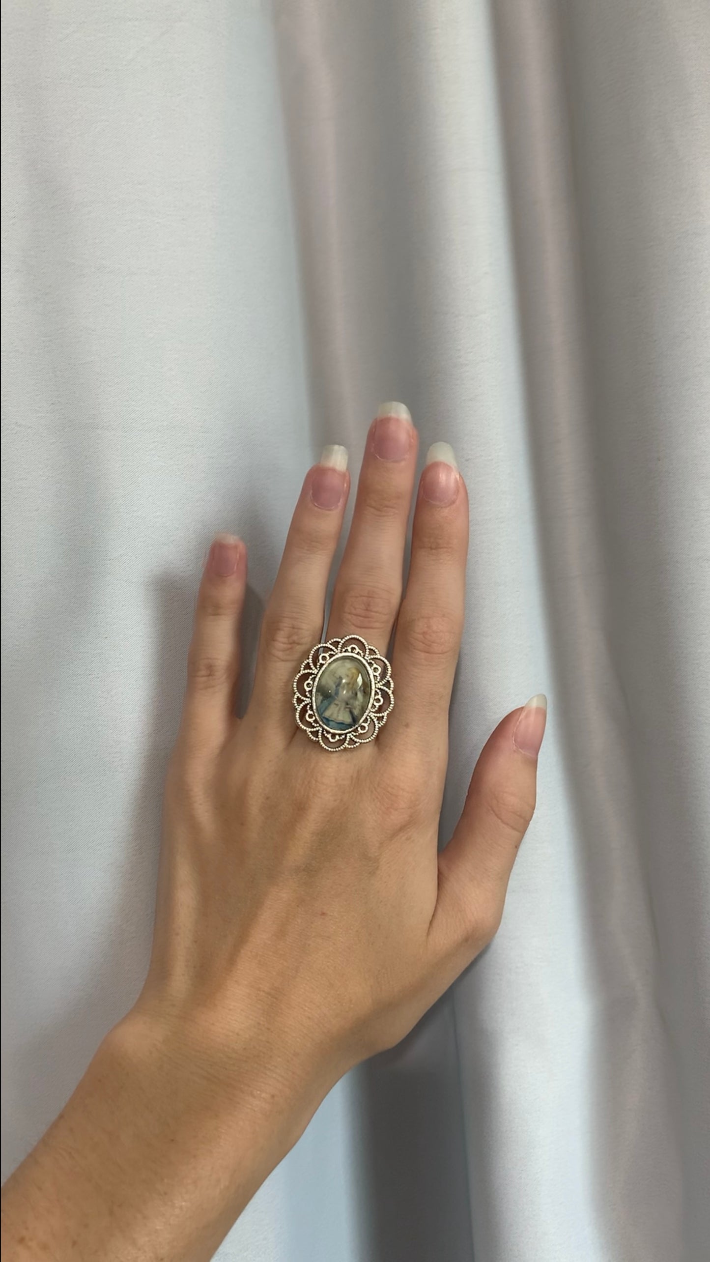 Alice Ring